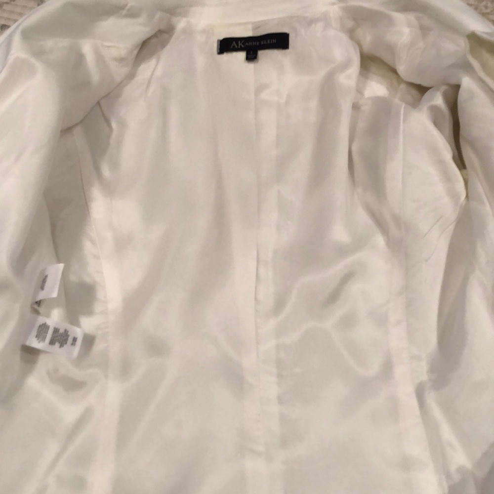 Beautiful White Two Buttoned Blazer - image 7
